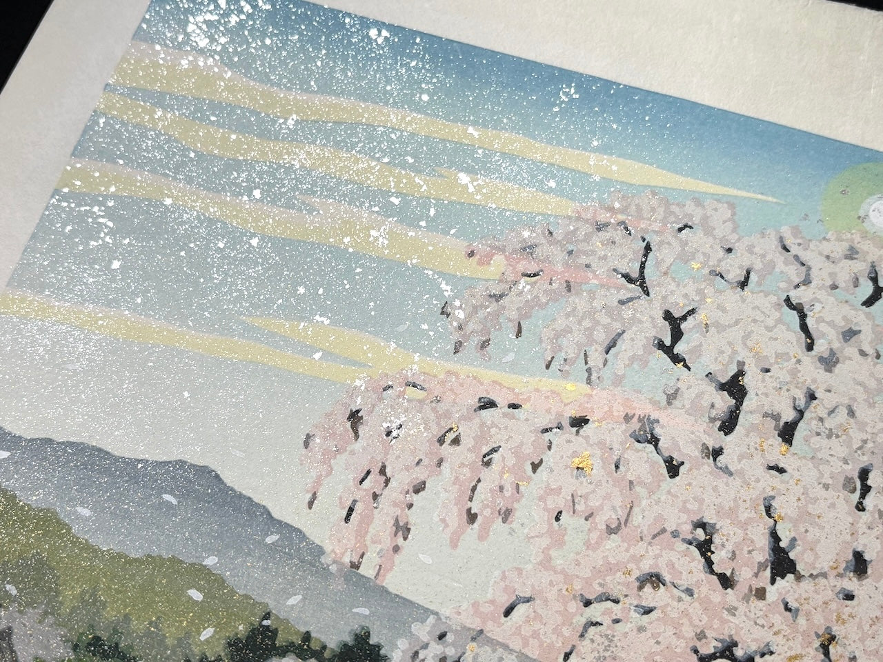 - Haru-ranman no Takizakura (Waterfall Cherry Tree in Spring) -