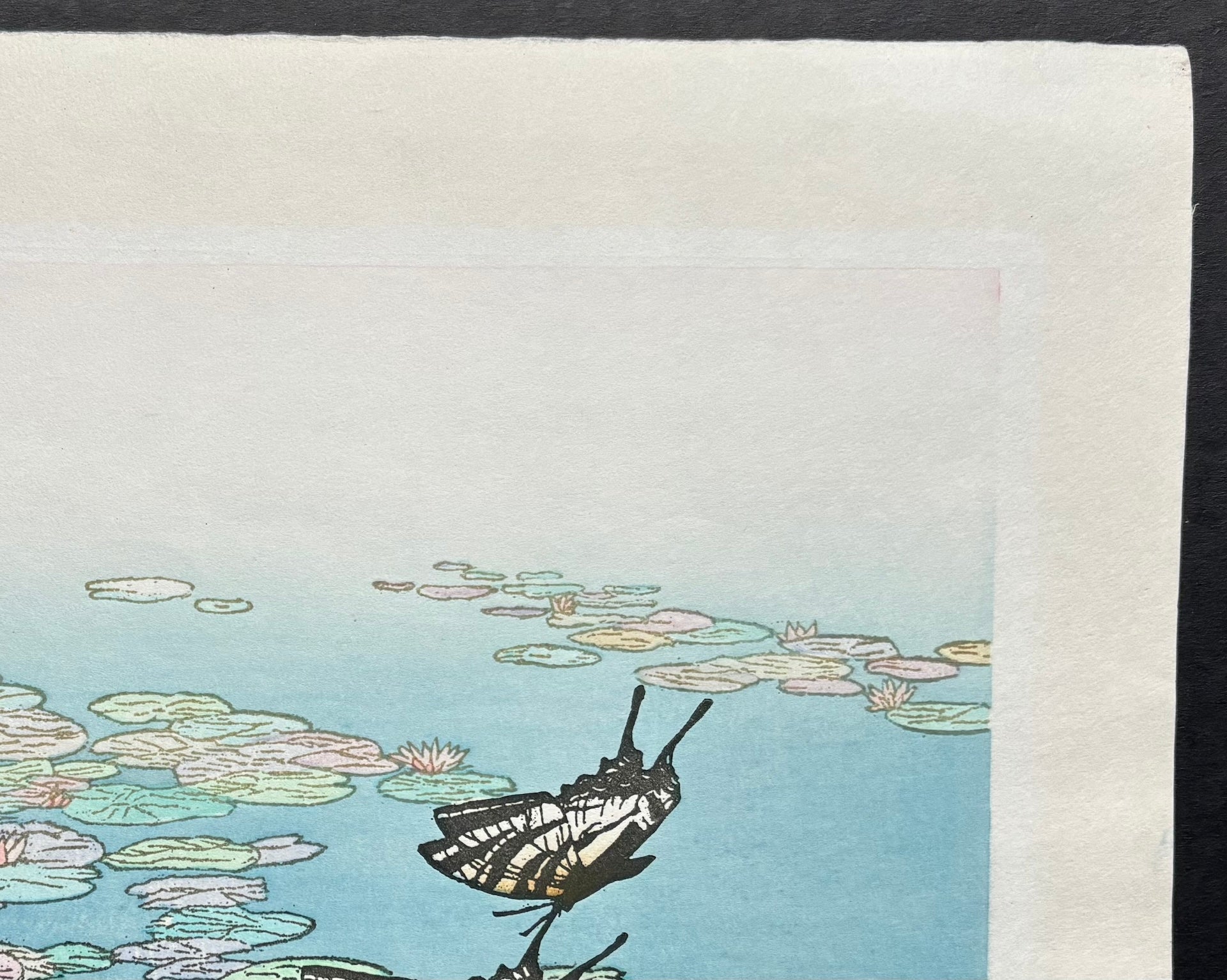  - Suiren ni asobu (Playing with Water Lilies) - SAKURA FINE ART