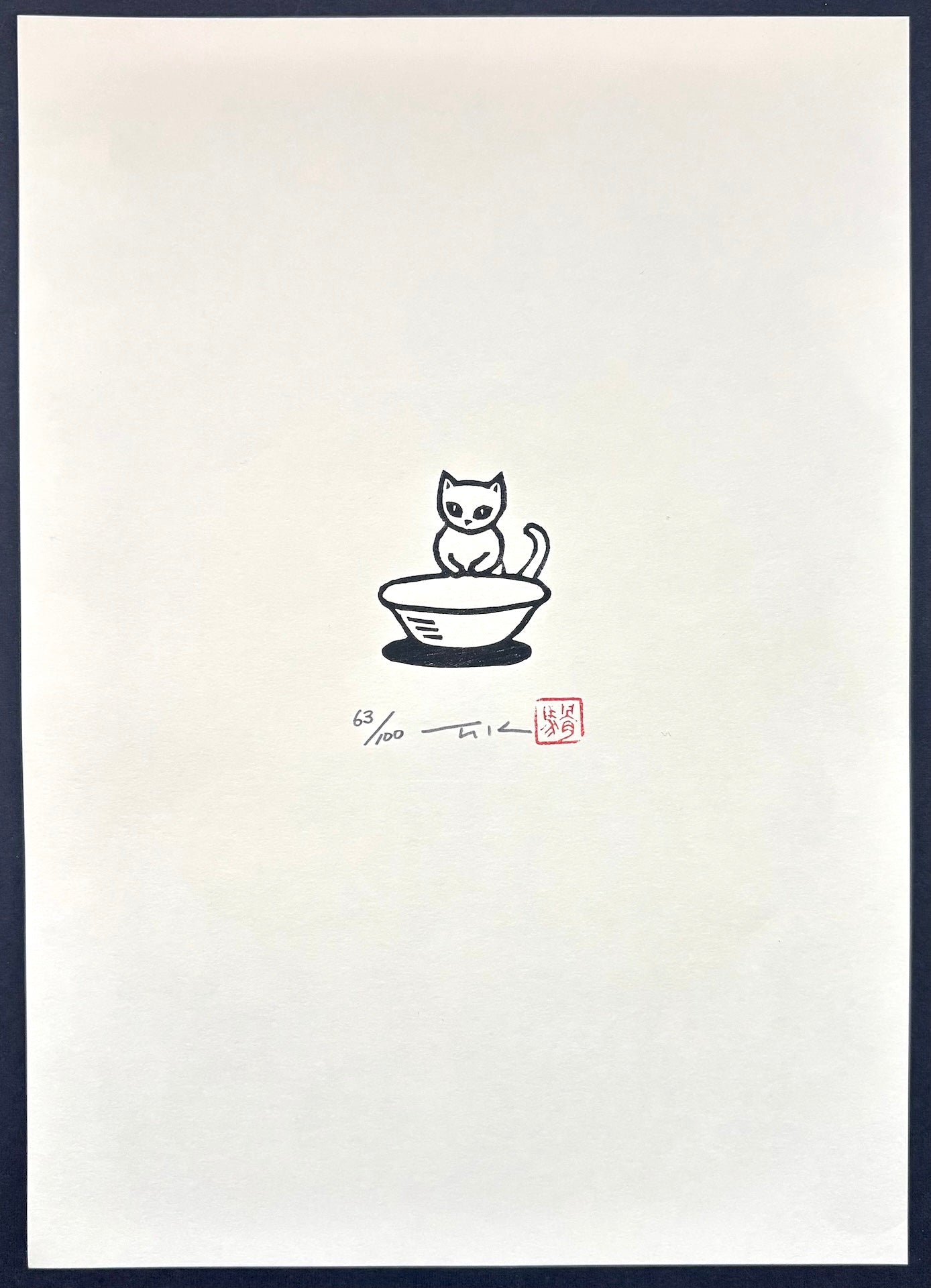  - White Nursing Cat - Takashi Ohno - SAKURA FINE ART